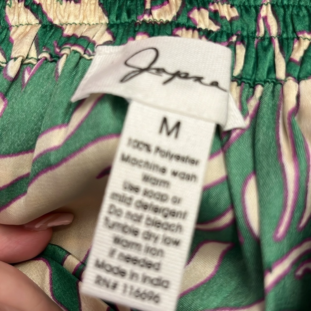 Japna brand size M wrap style skirt- NWT - Picture 8 of 8